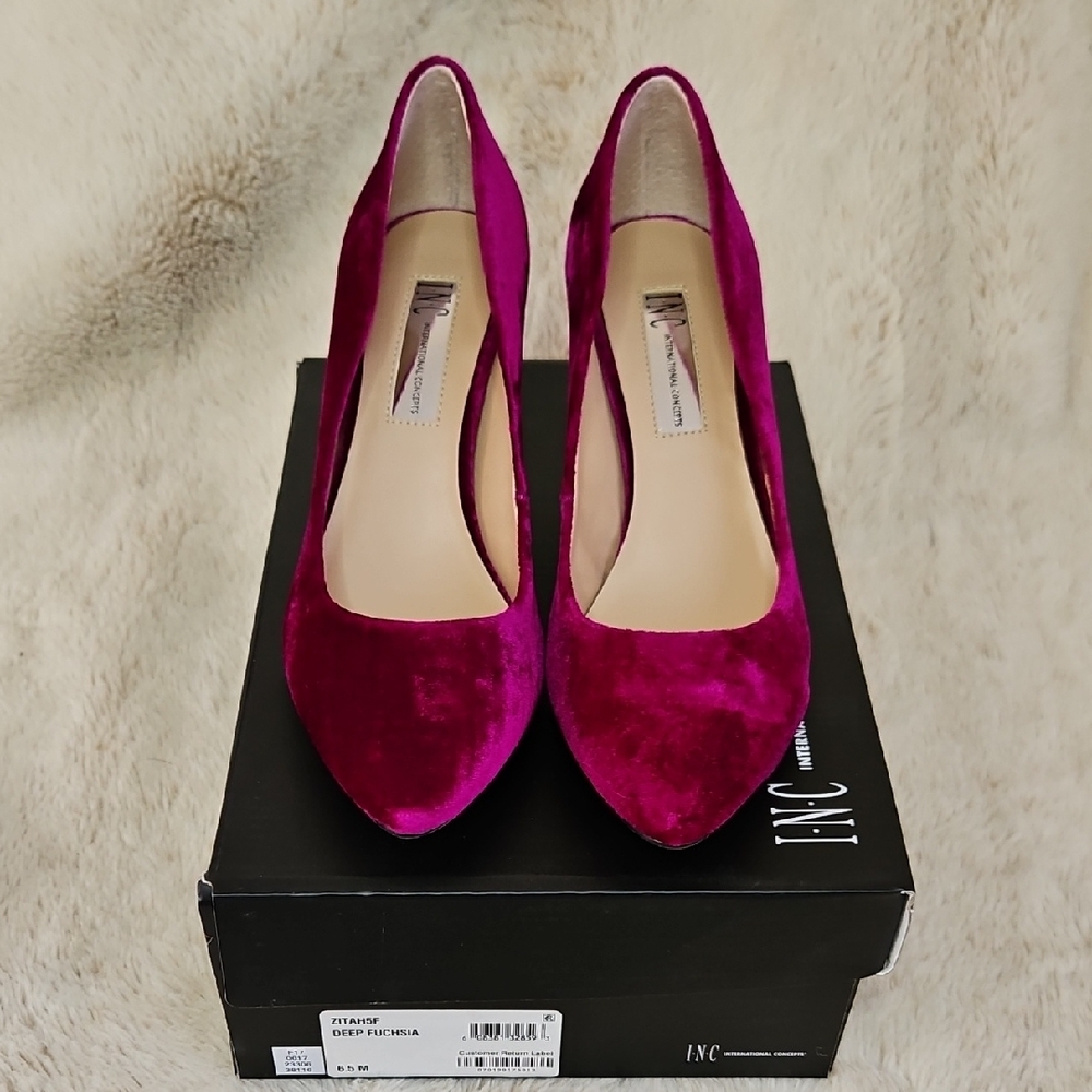 INC International Concepts Zitah 5F Women's Magenta Velvet Heels